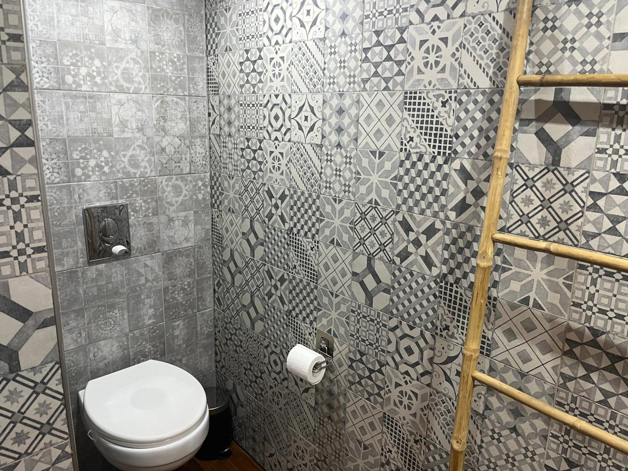 Historical Rue Longue Apartment ม็องตง ภายนอก รูปภาพ